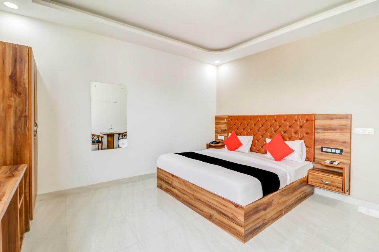 Oyo Flagship 80318 Hotel Sai Plaza Near Indira Gandhi International Airport Neu-Delhi Exterior foto