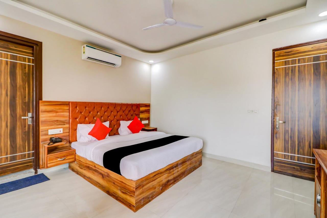 Oyo Flagship 80318 Hotel Sai Plaza Near Indira Gandhi International Airport Neu-Delhi Exterior foto