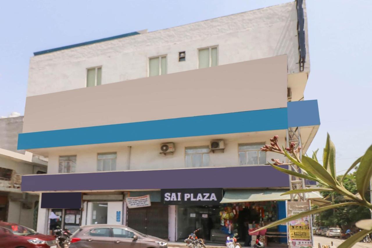 Oyo Flagship 80318 Hotel Sai Plaza Near Indira Gandhi International Airport Neu-Delhi Exterior foto