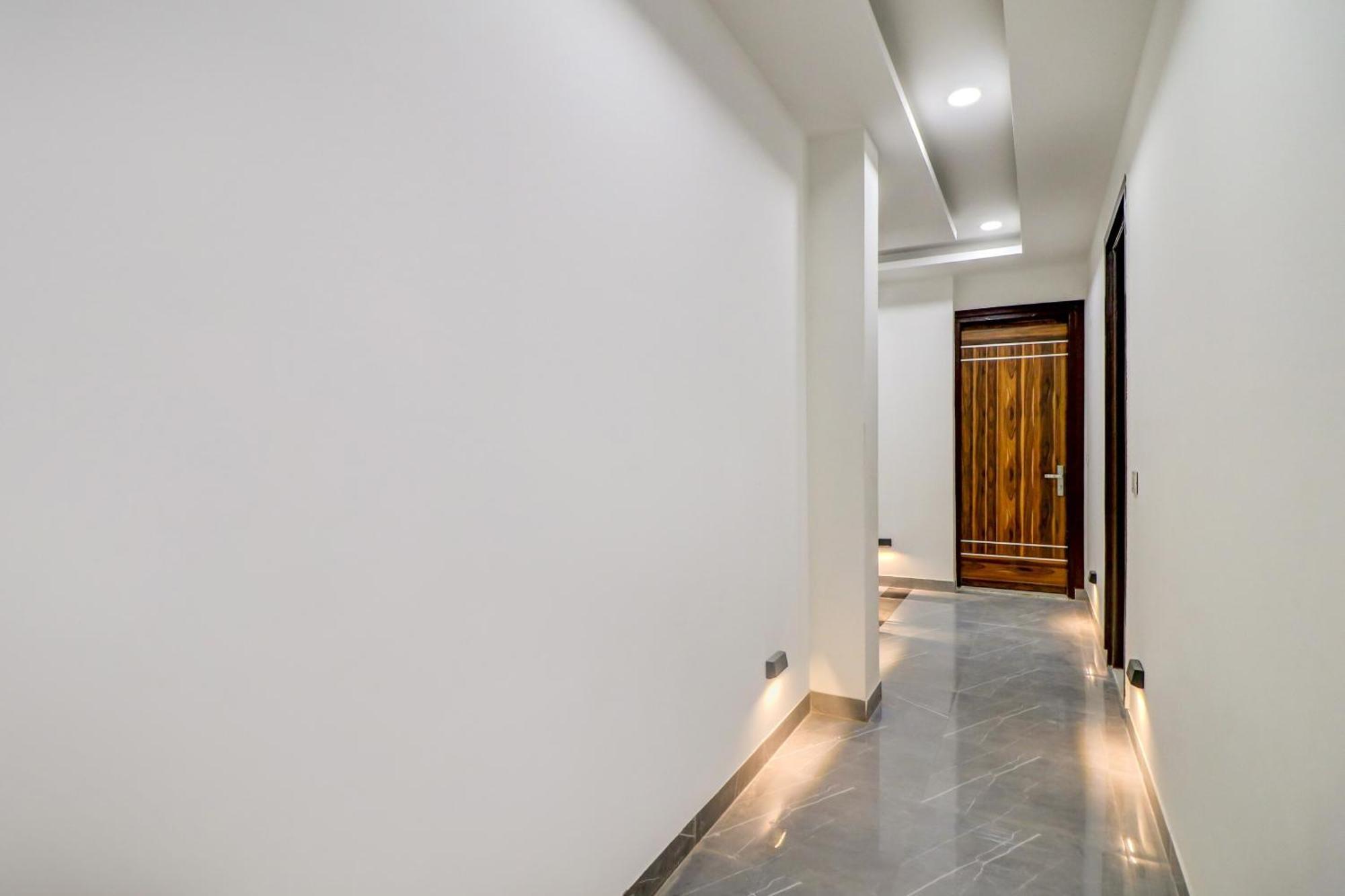 Oyo Flagship 80318 Hotel Sai Plaza Near Indira Gandhi International Airport Neu-Delhi Exterior foto